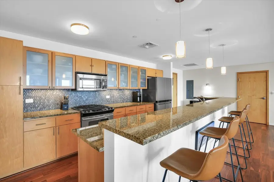 301 N Neil Street #708, Champaign, IL 61820 - Image #3