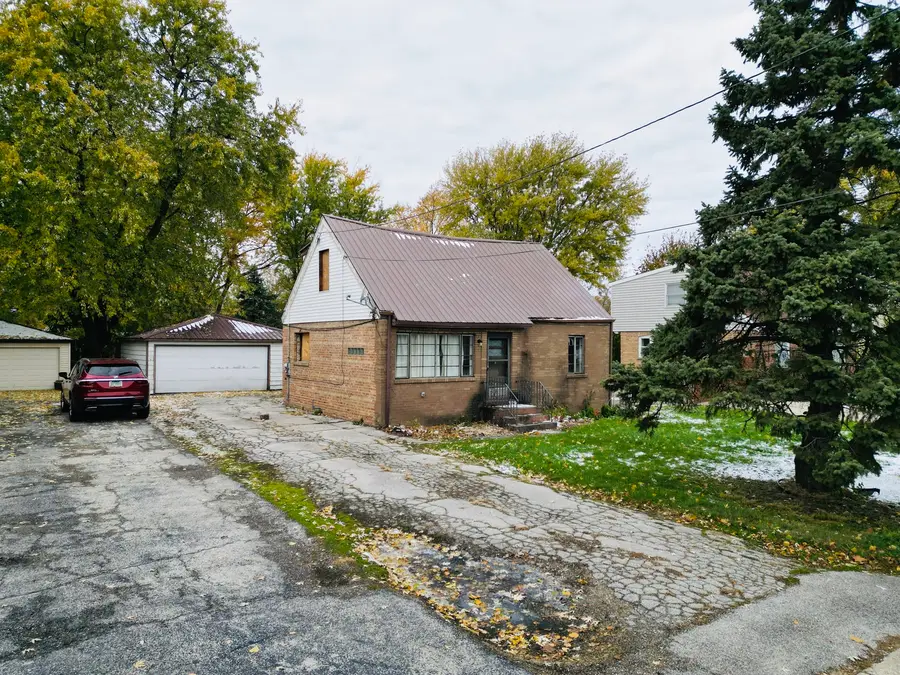 9316 Sayre Avenue, Oak Lawn, IL 60453 - Image #2