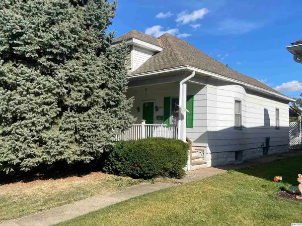 1318 N 10th, Quincy, IL 62301