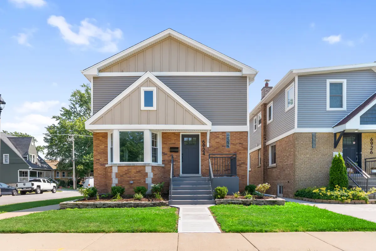 6924 34th Street, Berwyn, IL 60402 - Image #1
