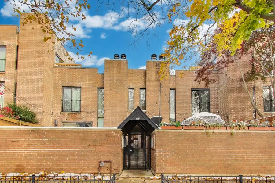 2235 N Lakewood Avenue #FN, Chicago, IL 60614 - Image #3