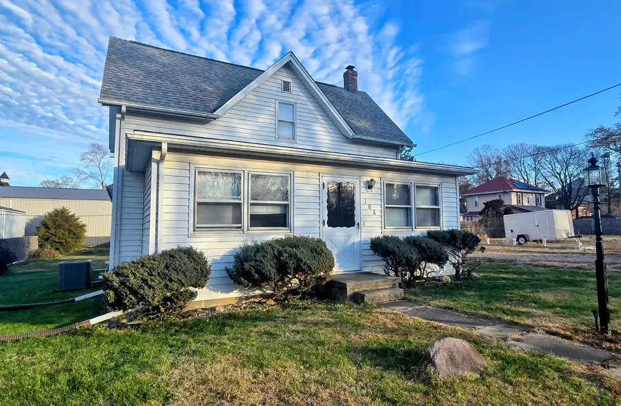 Address Withheld By Seller, Sidney, IL 61877 - Image #2