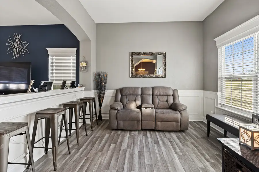 405 Shadow Wood Drive, Yorkville, IL 60560 - Image #2