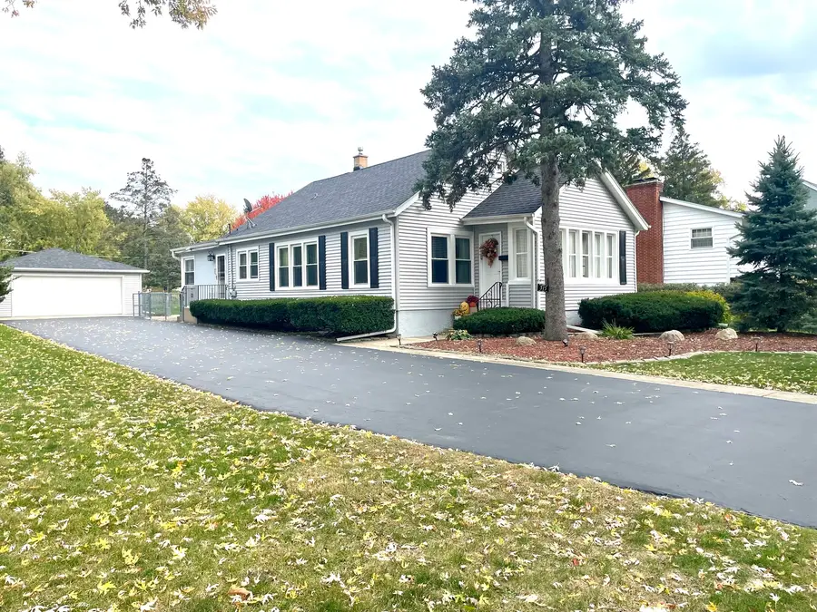 515 S Oakland Avenue, Villa Park, IL 60181 - Image #3