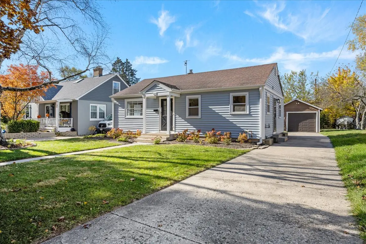 425 Ingleside Avenue, Aurora, IL 60506 - Image #1