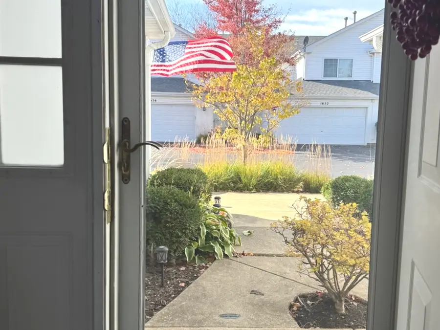 1640 Abington Lane, North Aurora, IL 60542 - Image #2