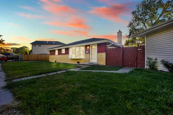 Address Withheld By Seller, Worth, IL 60482