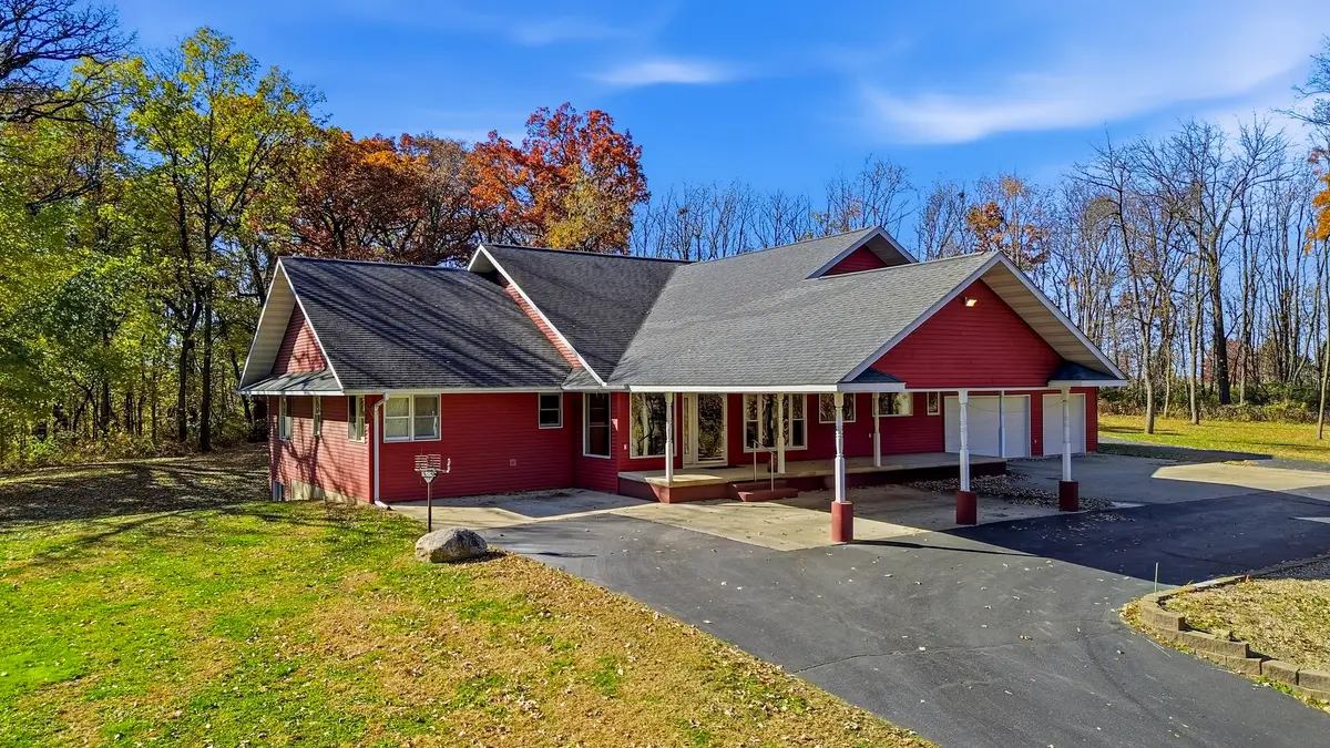 15207 Henry Road, Morrison, IL 61270 - Image #1