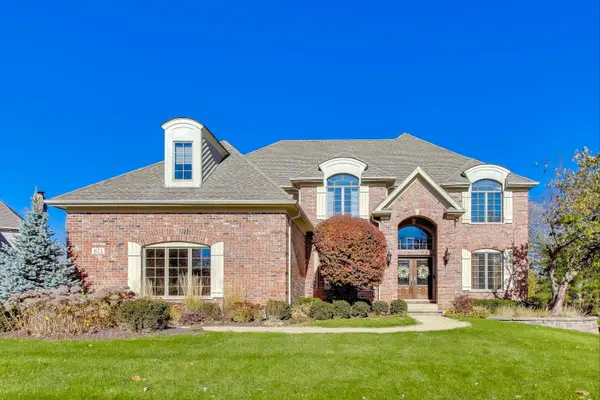 675 Oak Lane, South Elgin, IL 60177