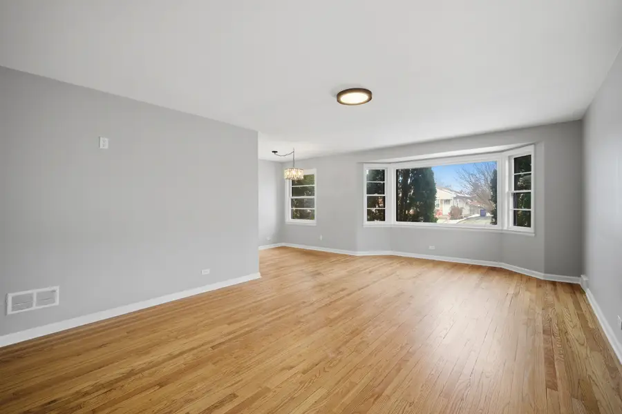 2091 Sherwin Avenue, Des Plaines, IL 60018 - Image #3