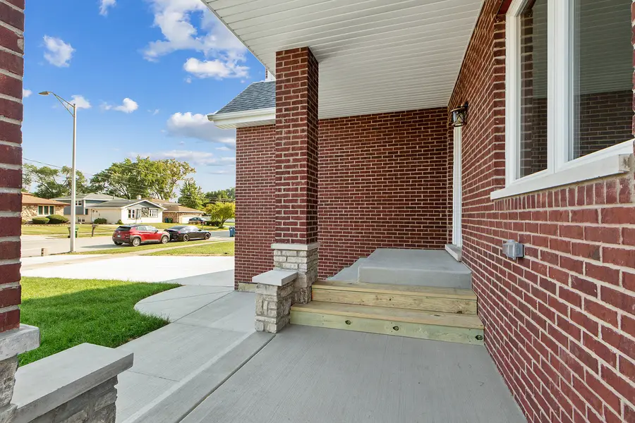 6705 W 91st Place, Oak Lawn, IL 60453 - Image #3