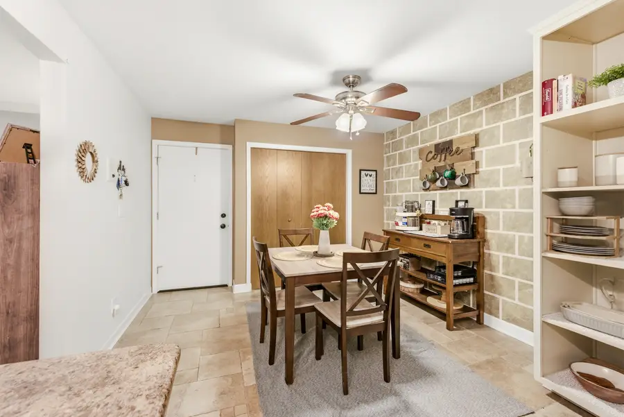 20224 S Frankfort Square Road #G, Frankfort, IL 60423 - Image #2