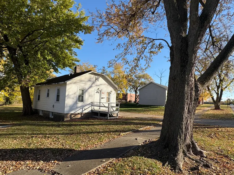 238 N Fairmont Avenue, Kankakee, IL 60901 - Image #2