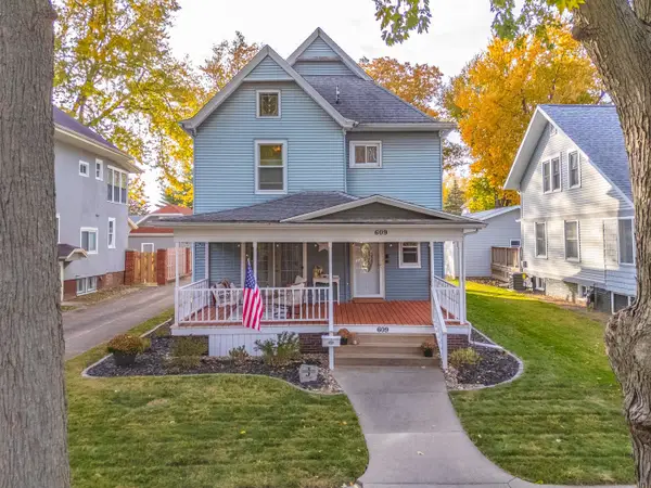 609 N Jackson Street, Clinton, IL 61727