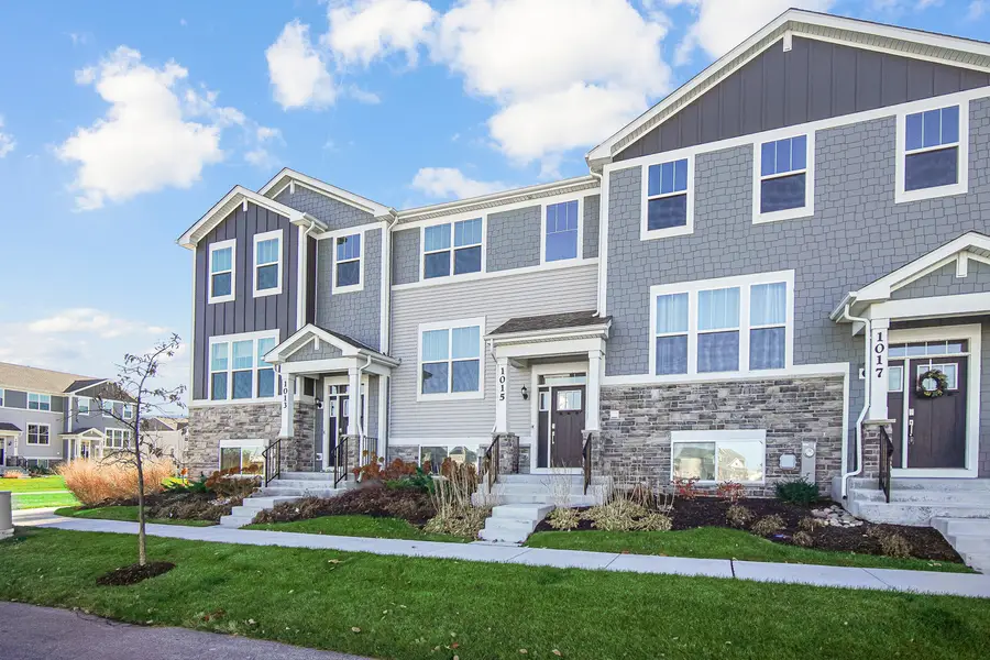 1015 Atterberg Road, South Elgin, IL 60177 - Image #2