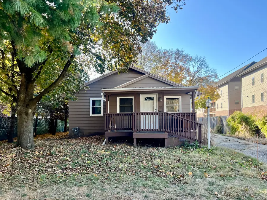 915 Morgan Street, Normal, IL 61761 - Image #2