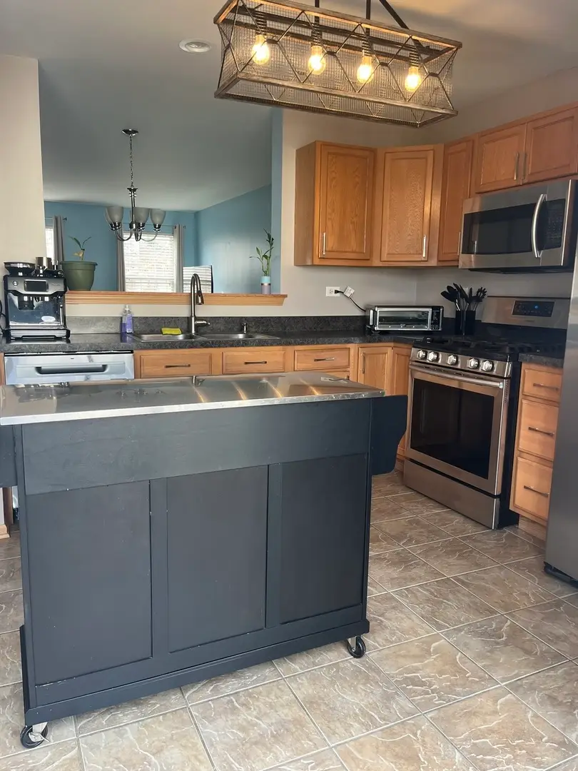 932 Clover Lane, Pingree Grove, IL 60140 - Image #2