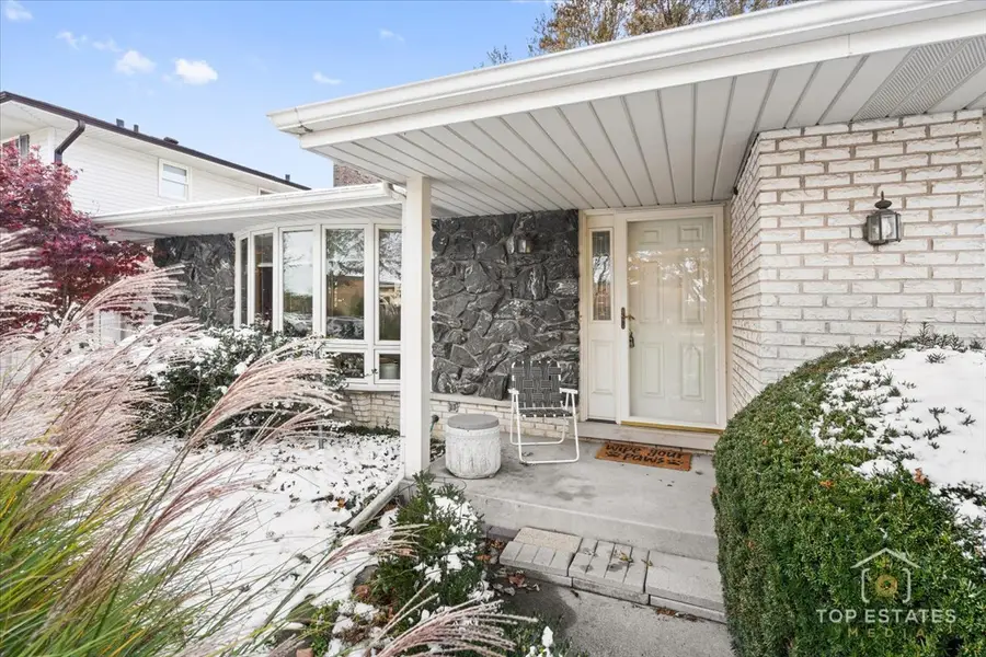 1802 N Aspen Drive, Mount Prospect, IL 60056 - Image #3