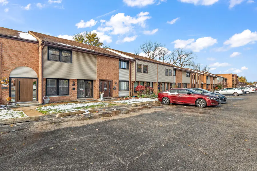 7682 S 88th Court, Justice, IL 60458 - Image #3