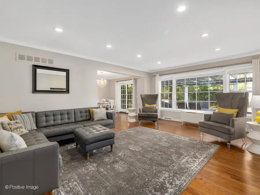 2S386 Seneca Drive, Wheaton, IL 60189 - Image #3