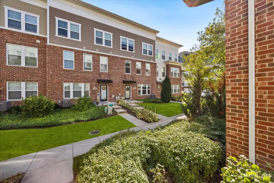 3570 Sawgrass Drive, Woodridge, IL 60517 - Image #2