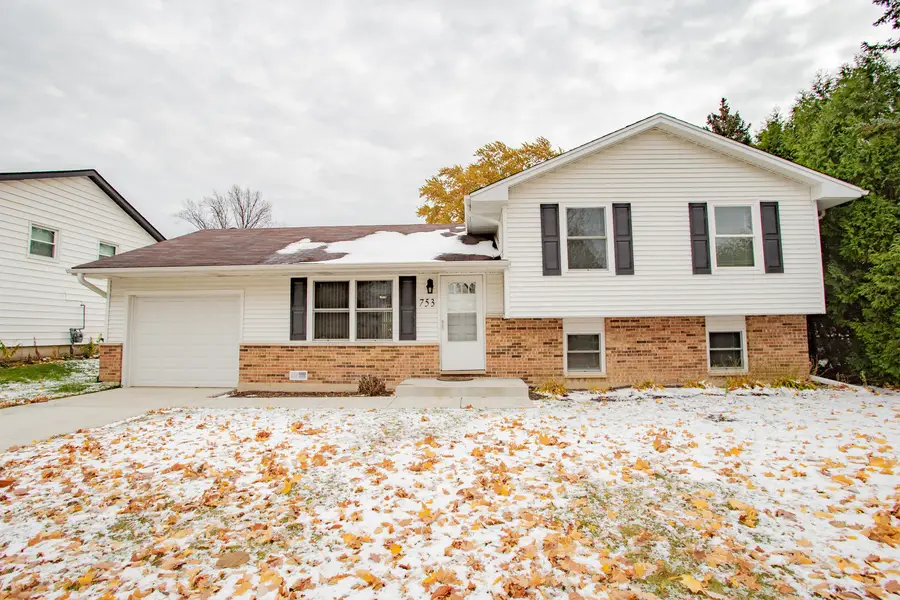 753 Patton Drive, Buffalo Grove, IL 60089 - Image #3