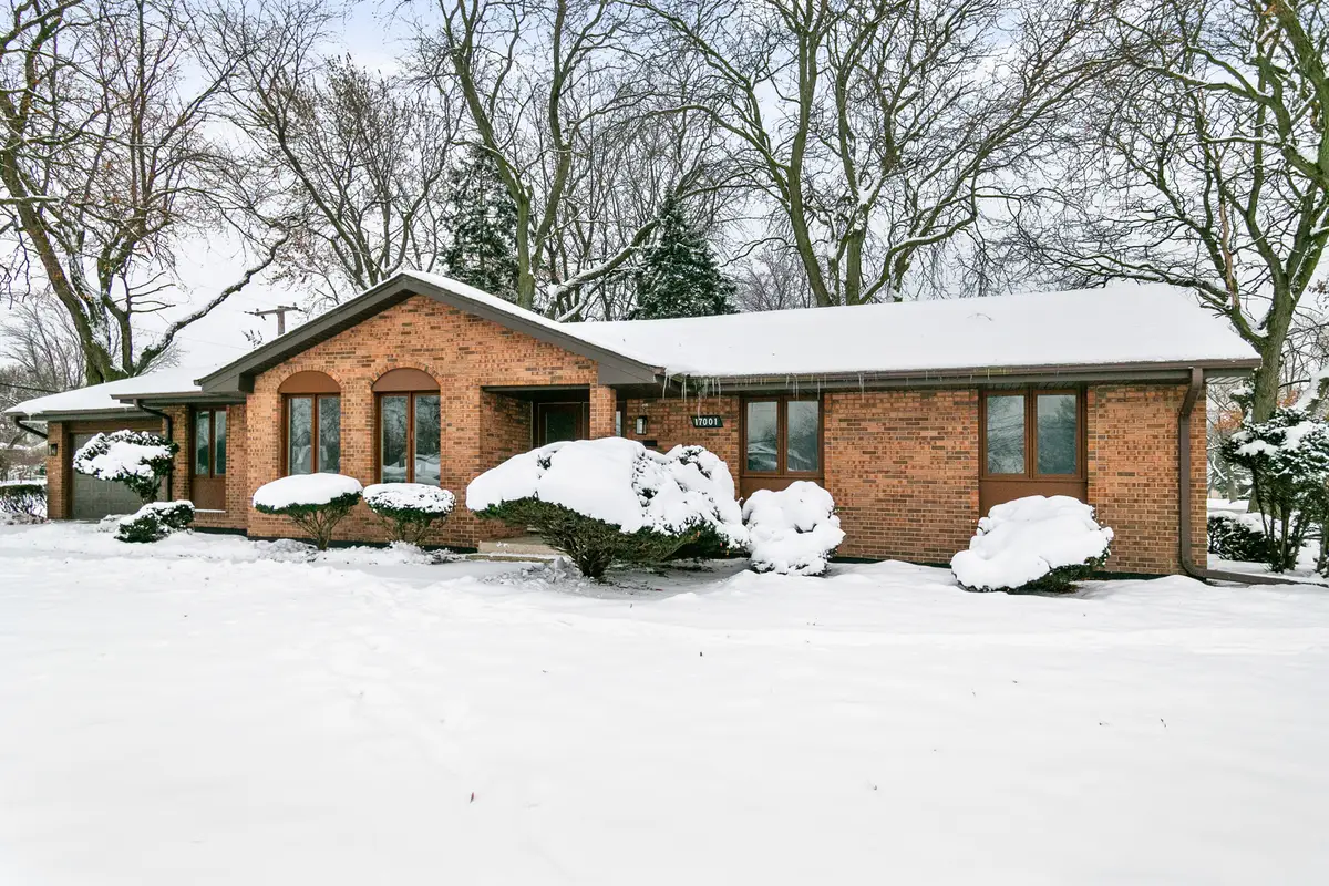 17001 Kimbark Avenue, South Holland, IL 60473 - Image #1
