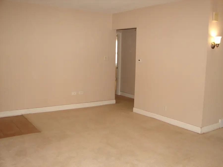 2104 Eshcol Avenue, Zion, IL 60099 - Image #3