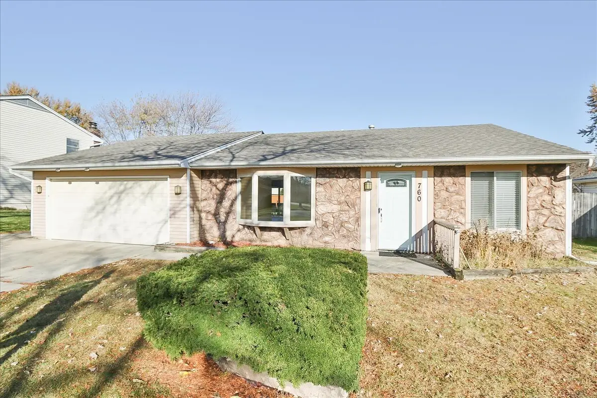 760 Longford Drive, Roselle, IL 60172 - Image #1