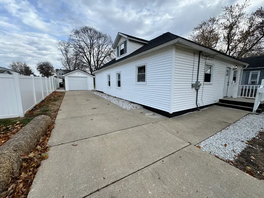 817 Painter Street, Streator, IL 61364 - Image #3