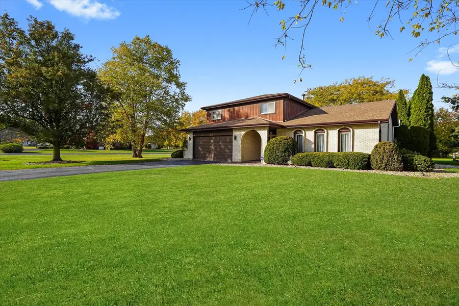 24661 S Wildwood Trail, Crete, IL 60417 - Image #2
