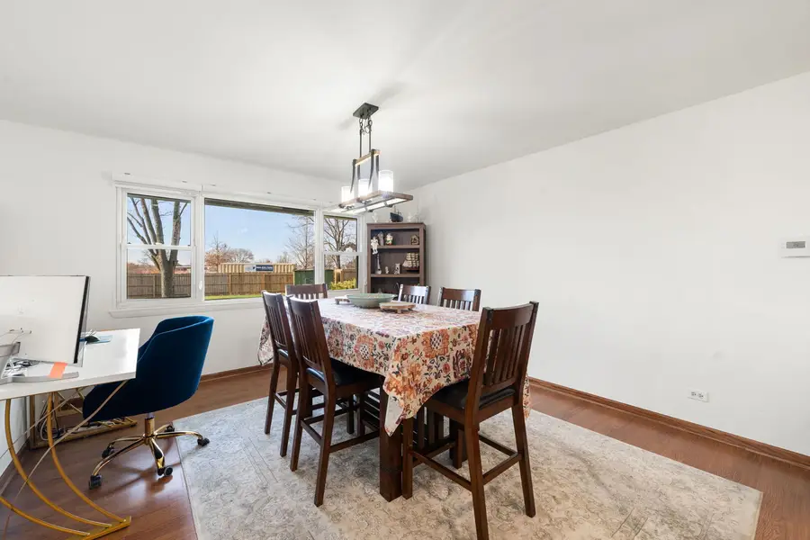 6812 Wainwright Drive, Woodridge, IL 60517 - Image #3