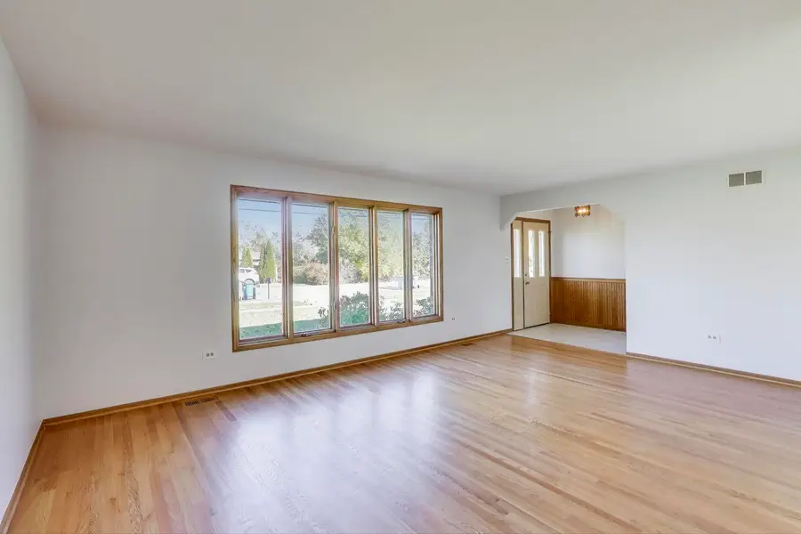 11242 S Avon Avenue, Alsip, IL 60803 - Image #2