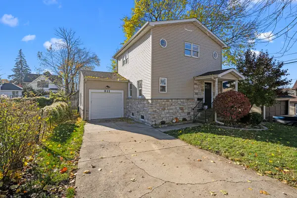 311 Ohio Avenue, St. Charles, IL 60174