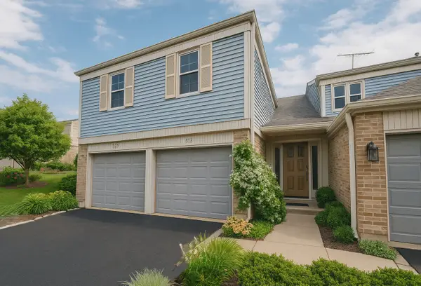 205 Auburn Court #205, St. Charles, IL 60174