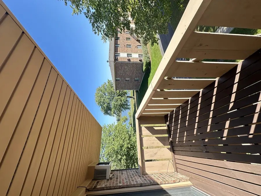 5 Echo Court #12, Vernon Hills, IL 60061 - Image #3