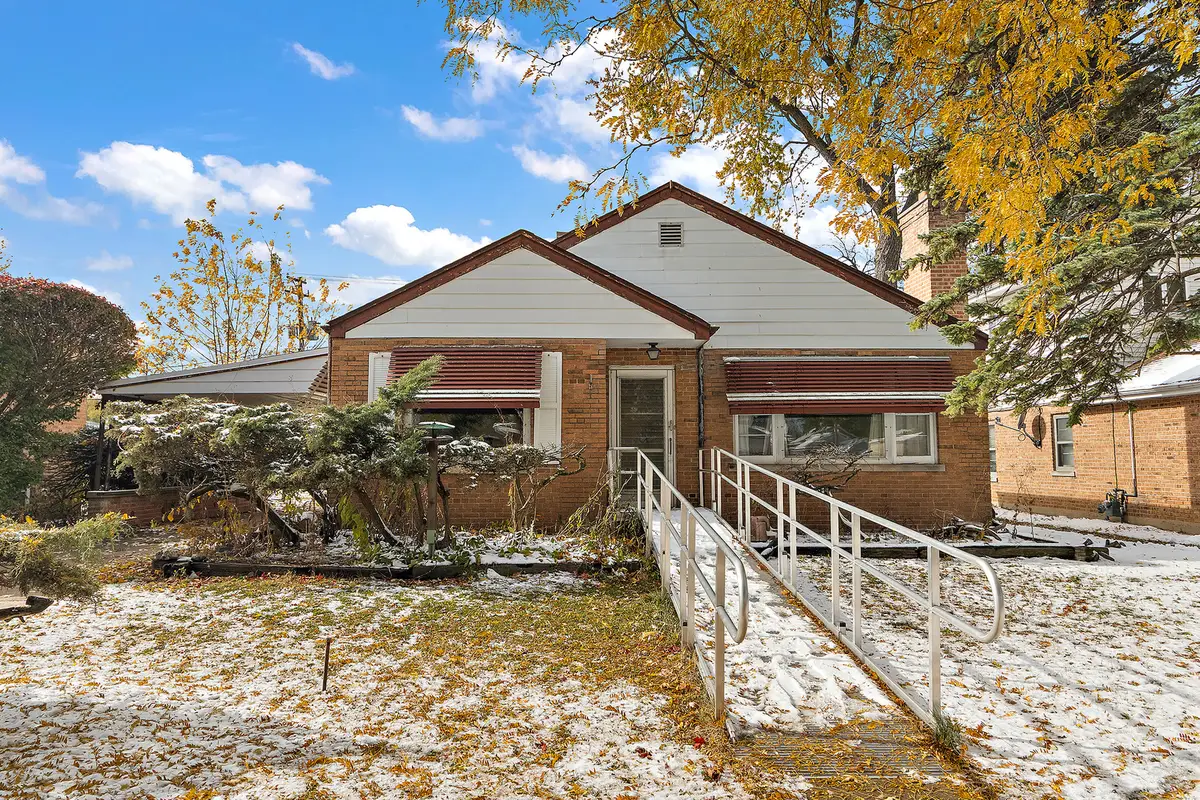 Address Withheld By Seller, Chicago Ridge, IL 60415 - Image #1