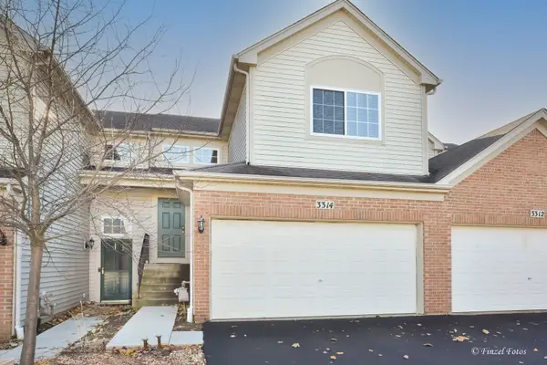 3314 Blue Ridge Drive #3314, Carpentersville, IL 60110