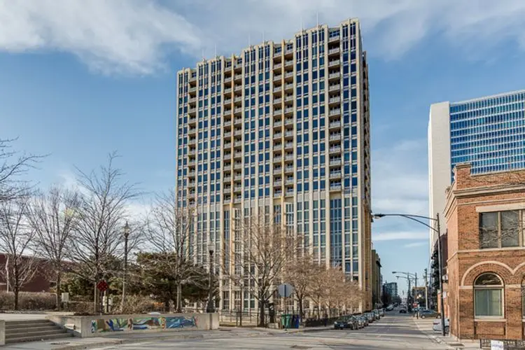 700 N Larrabee Street #1406, Chicago, IL 60654 - Image #1