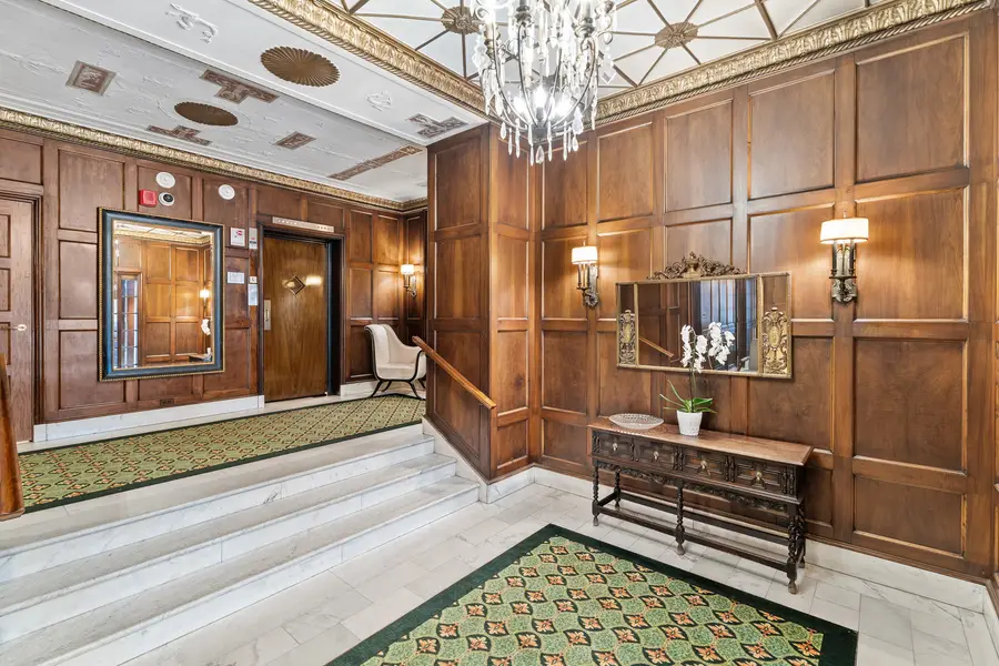 2912 N Commonwealth Avenue #11CD, Chicago, IL 60657 - Image #3