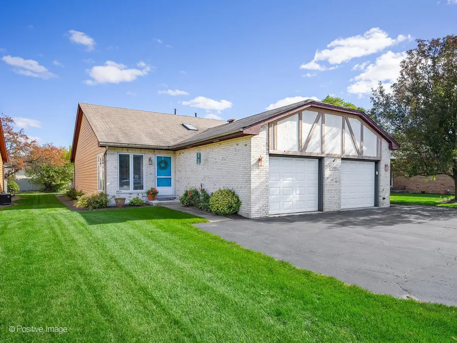 7203 S 86th Avenue, Justice, IL 60458 - Image #2