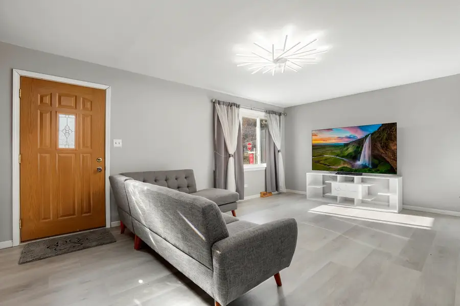 11551 S Komensky Avenue, Alsip, IL 60803 - Image #2