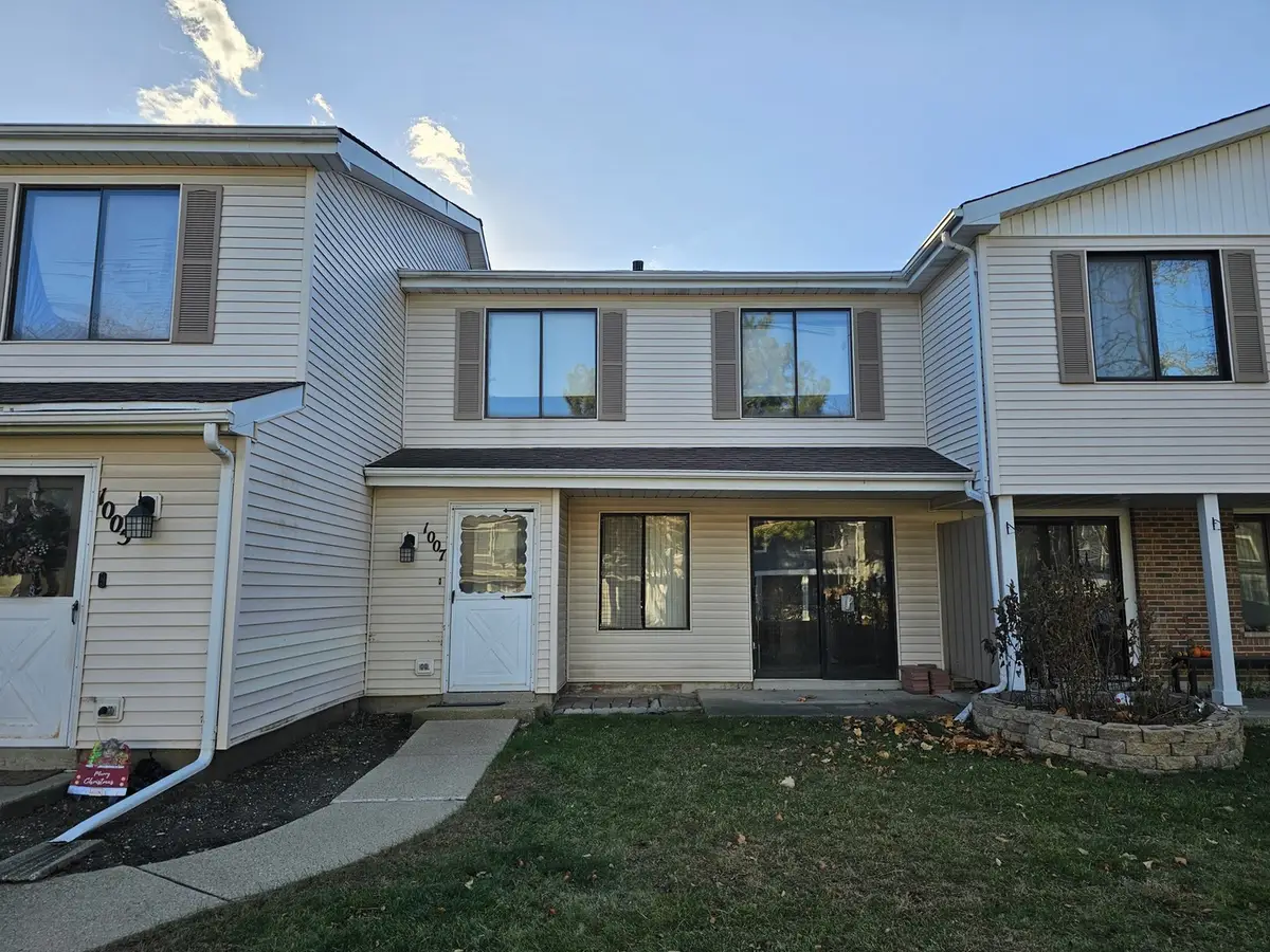 1007 Cleveland Court, Vernon Hills, IL 60061 - Image #1