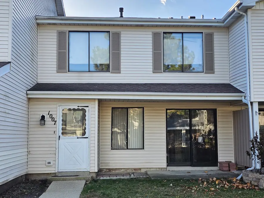 1007 Cleveland Court, Vernon Hills, IL 60061 - Image #2