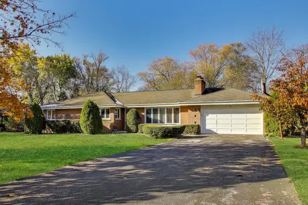 404 Tomah Avenue, Prospect Heights, IL 60070