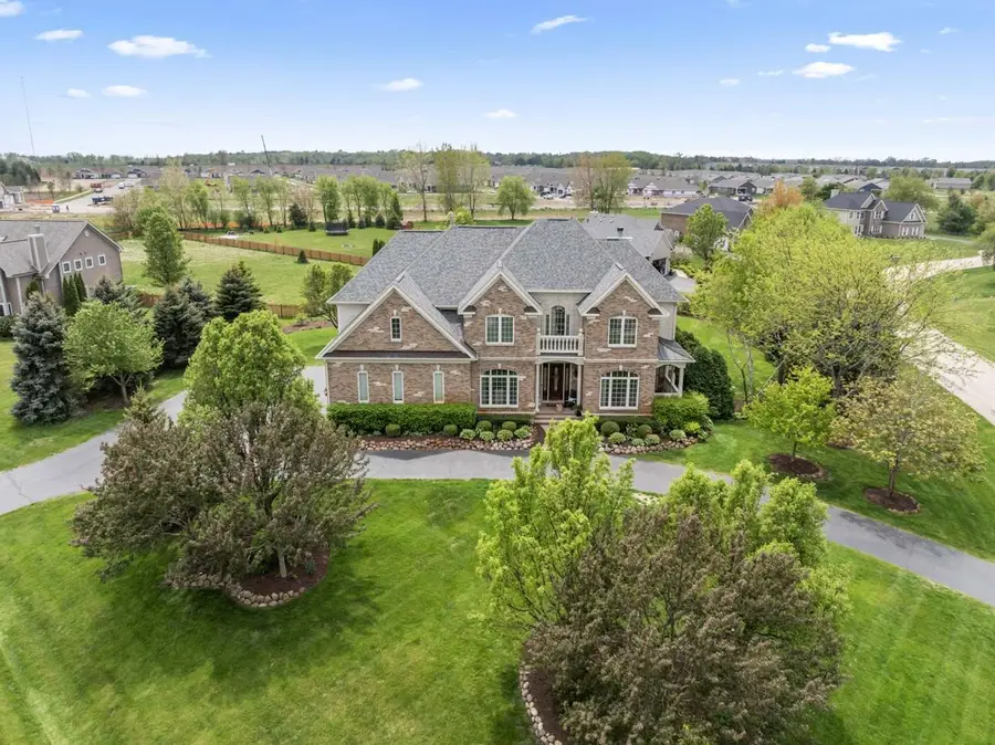 6209 Whiteoak Drive, McHenry, IL 60050 - #2