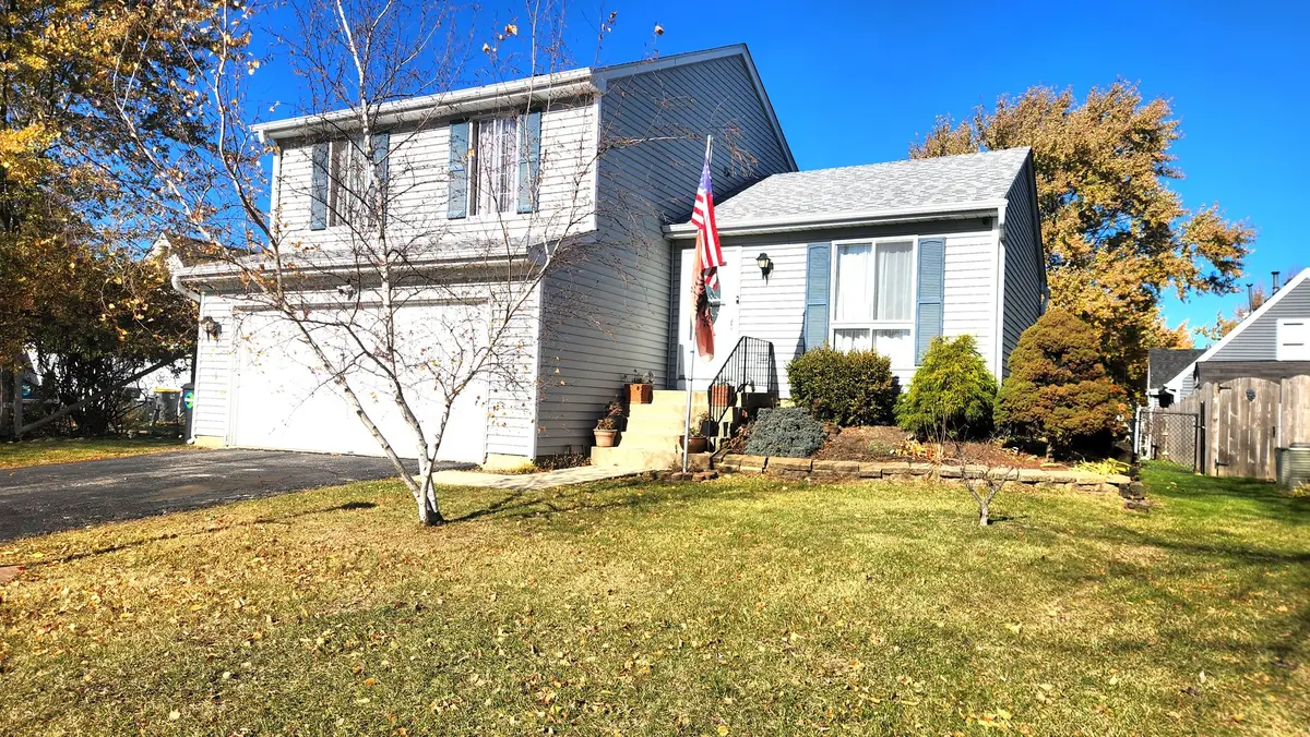 4 Aspen Court, Streamwood, IL 60107 - Image #1