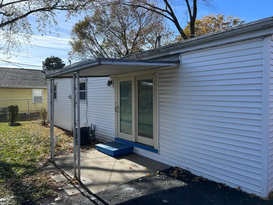 1204 Garden Hills Drive, Champaign, IL 61821 - Image #2