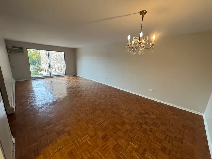 8901 N Western Avenue #211, Des Plaines, IL 60016 - Image #3