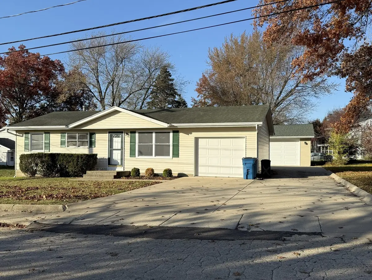 419 Ferris Street, Dixon, IL 61021 - Image #1